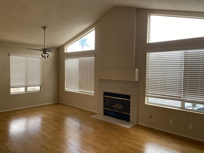 Photo - ALISO VIEJO- SPACIOUS 1 BEDROOM + DEN OR OFFICE CONDO WITH GARAGE