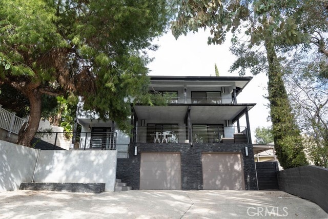 Building Photo - 288 St Albans Ave