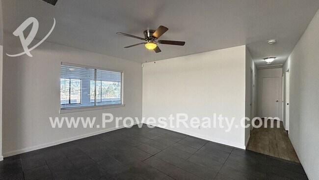 Photo - 11889 Jacaranda Ave