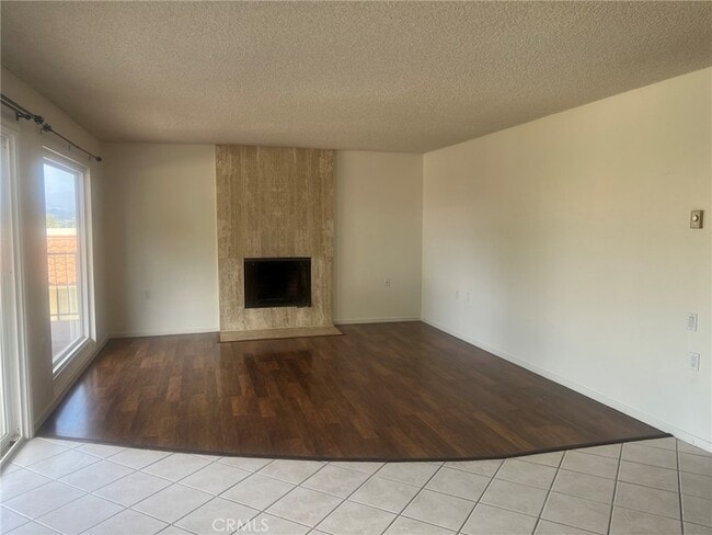 Building Photo - 3111 Via Serena S Unit D