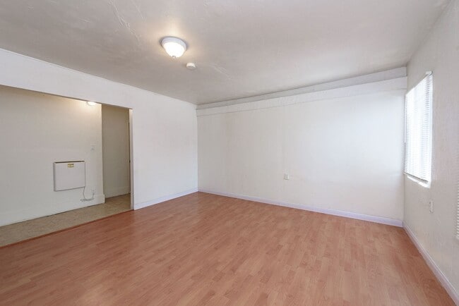 Photo - 1176 2nd Ave Unit #B