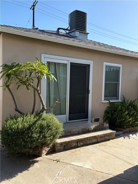 Photo - 611 W Walnut Ave