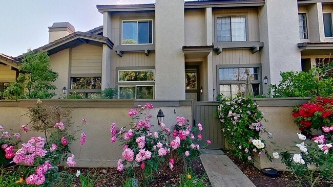 Building Photo - 4 Morning Star