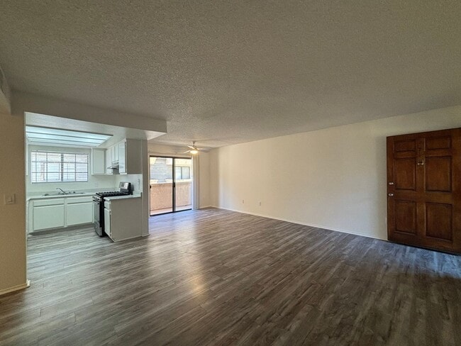 Building Photo - Orange Grove, 1232-1234 Unit 1232  #101