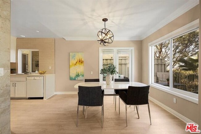 Photo - 2345 Roscomare Rd Unit 201