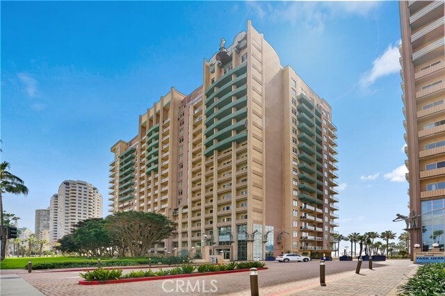 Building Photo - 488 E Ocean Blvd Unit P2