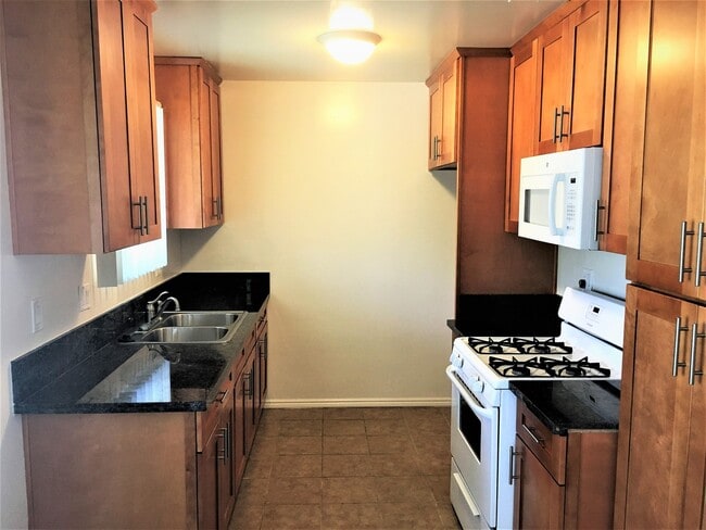 Photo - Parr, 10424-10425 Unit 10425 #D