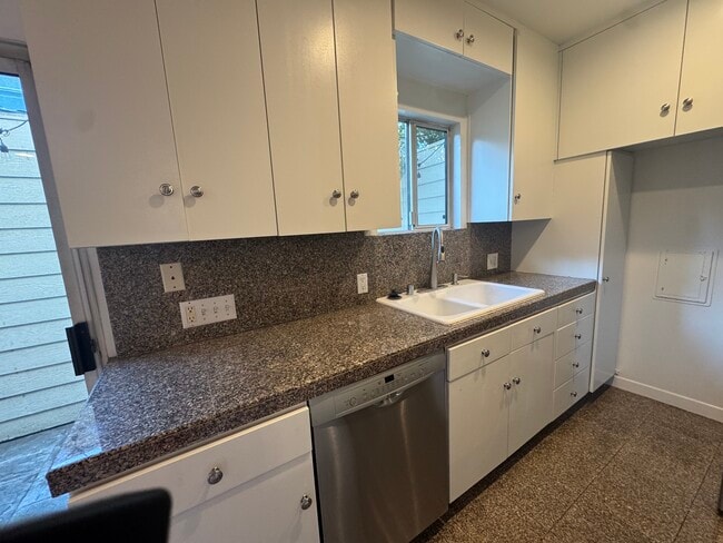 Photo - 2912 11th St Unit 3