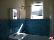 Photo - 630 S Kenmore Ave