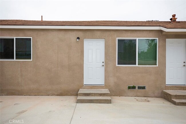 Building Photo - 6250 Vineland Ave Unit 3-3 Rental
