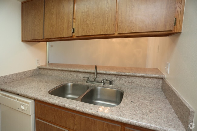 Photo - Harbor Village Apartments