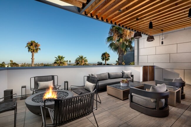 Photo - Evani 3223 Wilshire Apartments