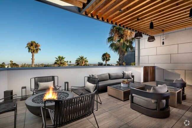 /santa-monica-ca/evani-3223-wilshire-ydzxm9t