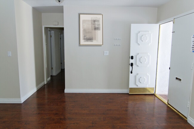 Photo - 9310 Crebs Ave