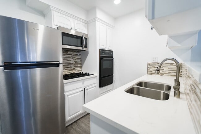 Photo - 11645 Gorham Ave