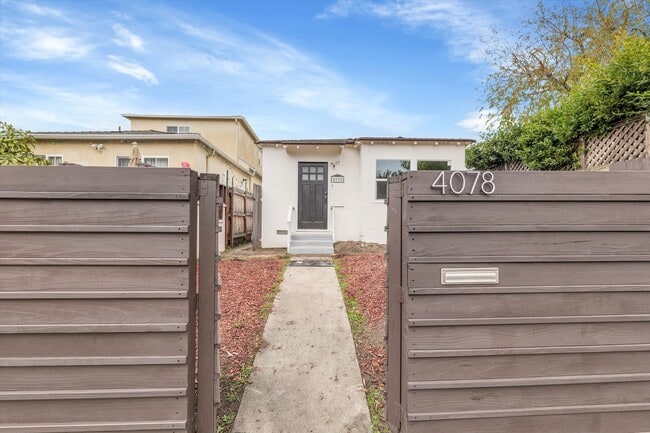 Building Photo - 4078 Alla Rd