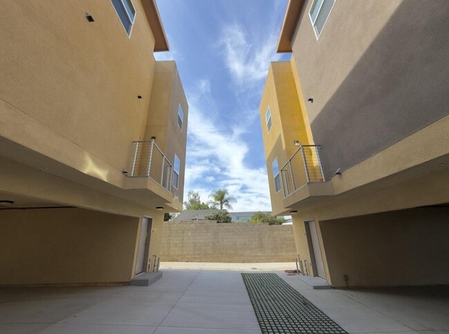 Building Photo - 4969 Imperial Ave