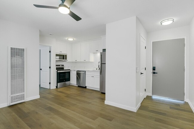 Photo - 4218 46th St Unit 4