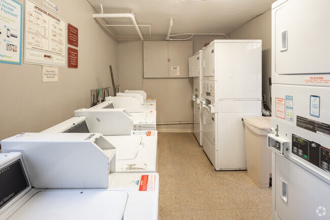 Laundry Facilities - Gondolier Apartments