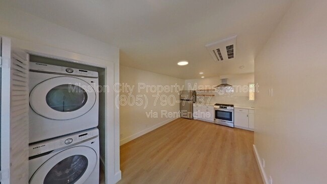 Photo - 328 W Pedregosa St