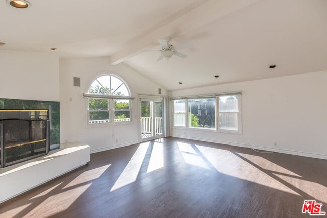 Photo - 6557 Wandermere Rd Unit Upper STE