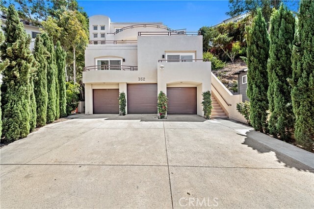 Building Photo - 352 Y Pl Unit B