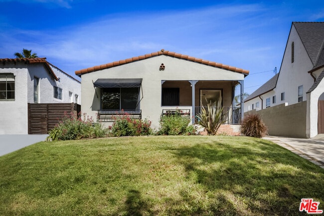 Photo - 3659 Glenfeliz Blvd