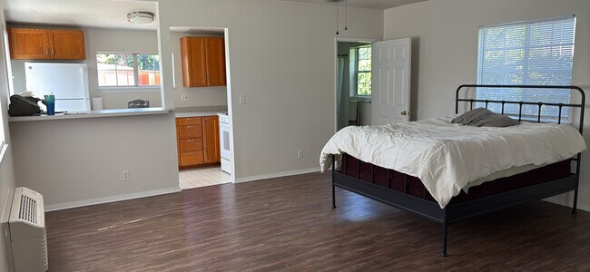 Photo - 2405 W Monterey Ave