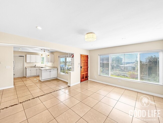 Photo - Charming 3BD/2BA House in Valencia Park W/ TVs, Multiple A/C Mini-Splits, Shared Backyard & Laundry!