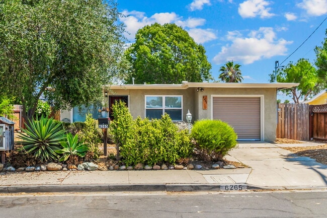 Photo - 6265 Romo St House