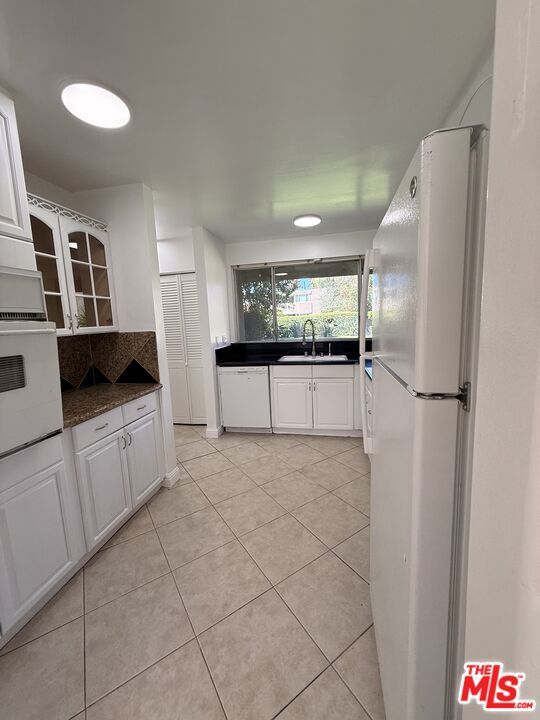 Photo - 18110 Killion St