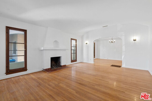 Photo - 1150 Grant Ave