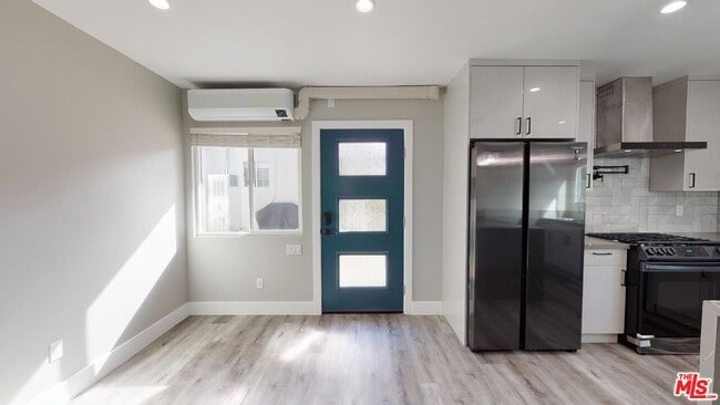 Photo - 2123 S Orange Dr