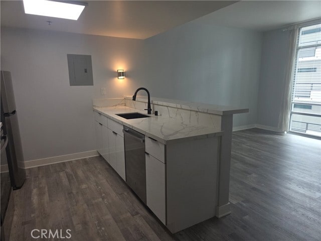 Photo - 425 W Beech St Unit 433