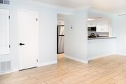 Photo - 1025 N Tippecanoe Ave Condo
