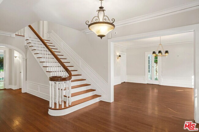 Photo - 301 S Arden Blvd