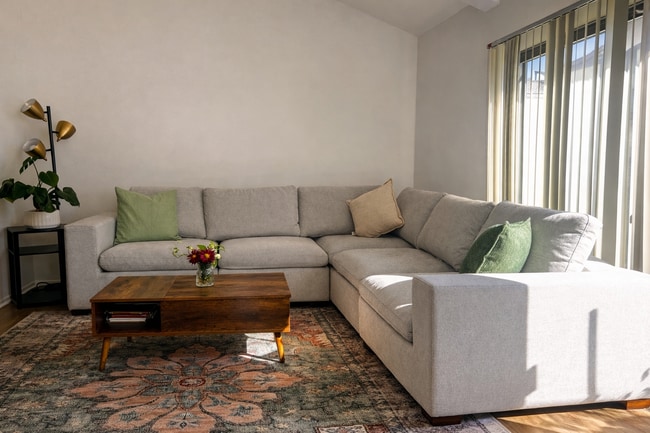 Living Room - 18435 Keswick St