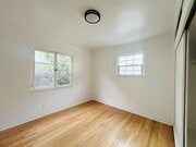 Photo - 1427 Euclid Ct Unit B