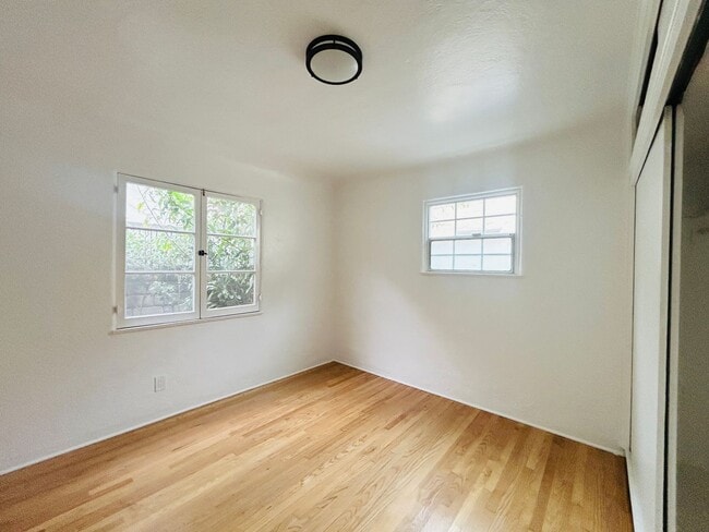 Photo - 1427 Euclid Ct Unit B