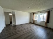 Photo - 12728 Linnell Ave