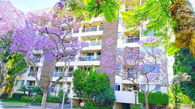 FRONT OF BUILDING - 441 N Oakhurst Dr Unit 301