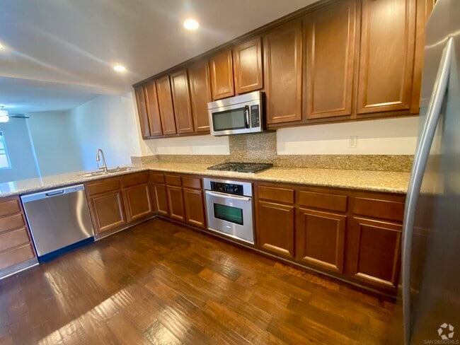 Building Photo - 17009 Avenida Visalia Rental