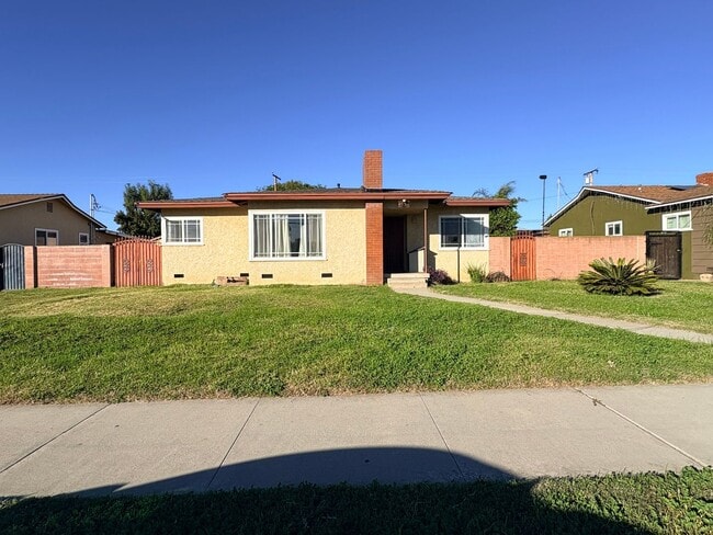 Photo - beautiful 4 bedroom 4 baths in West covina. Must see!