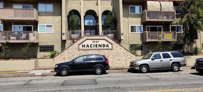 Building Photo - 4727 W 147th St Unit 111