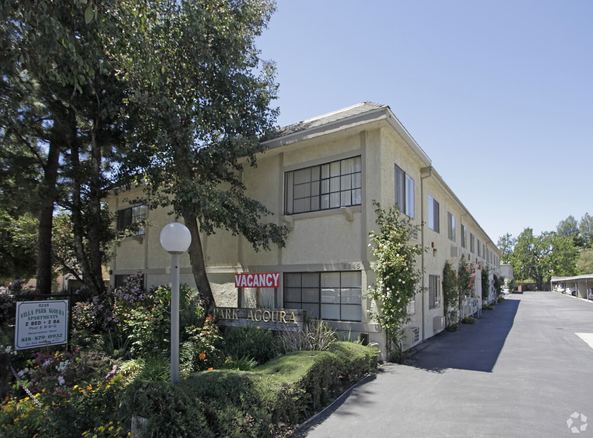 Photo - Villa Park Agoura