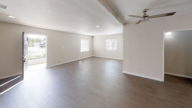 Photo - BIG House! Spacious bedrooms! Garage and D...