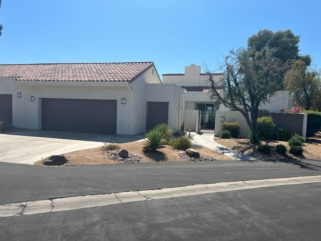 Building Photo - 809 Inverness Dr Rental