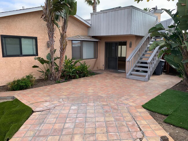 Photo - Spacious Mid Century VIEW Home