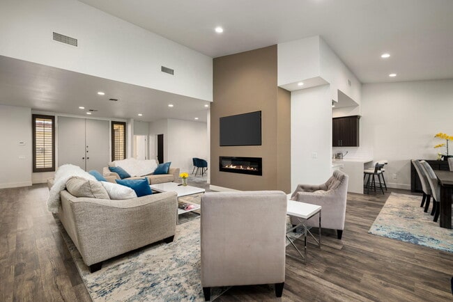 Photo - 44839 Oro Grande Cir