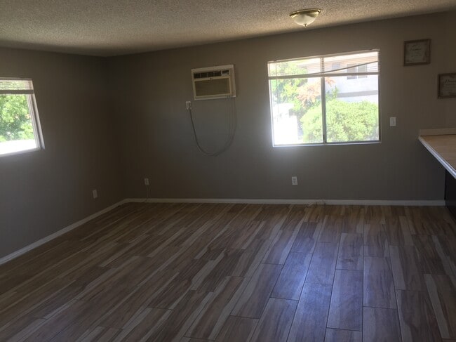 Photo - 250 N Hargrave St Unit 3